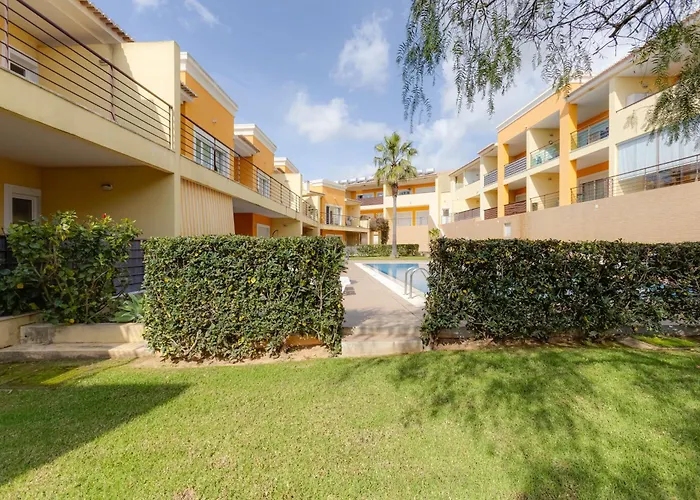 The Village - Apart Para 6 Com Ac, Garagem E Piscina, A Poucos Min Da Gale